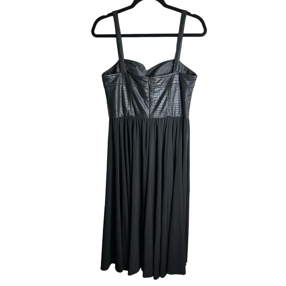 MUSE Women’s Black Snake Skin Fit Flare Dress Sweetheart‎ Straps Midi Size 12
